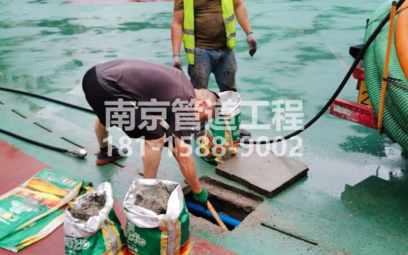 218锁三管道清淤