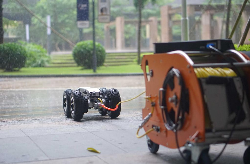 285锁三管道检测机器人